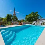 Villa Lara *