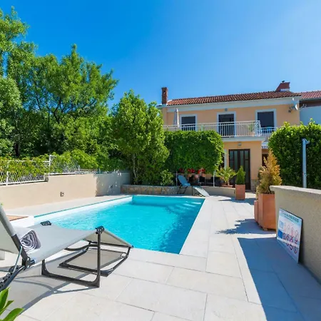 Vila Villa Lara