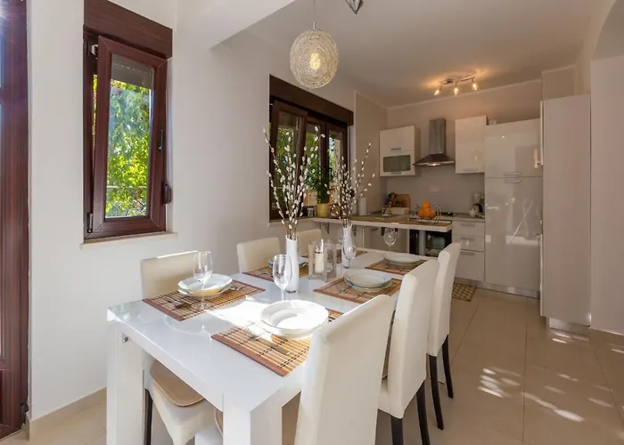 Lara Villa Jadranovo